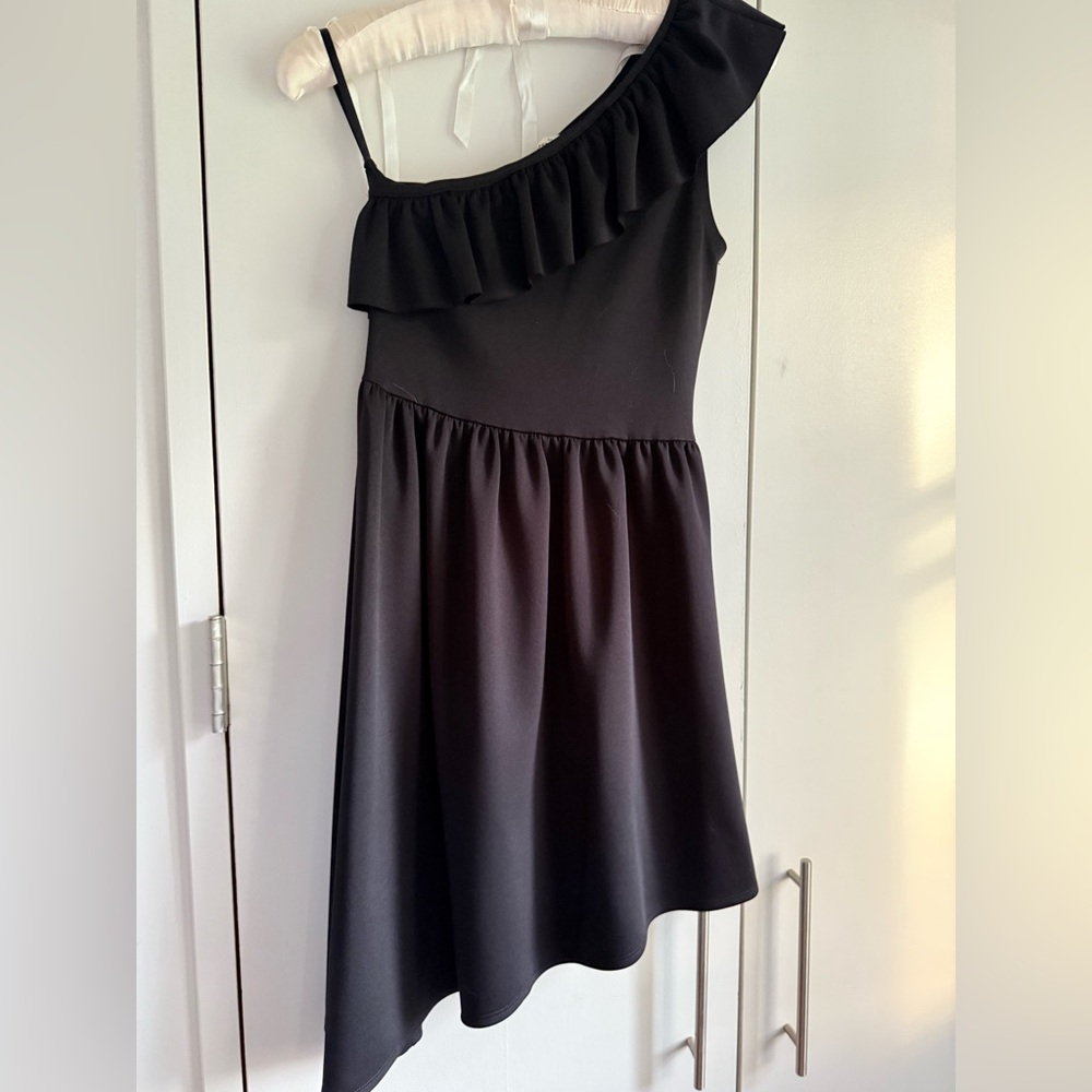Abercrombie & Fitch Kids One Shoulder Asymmetrical Ruffle Dress, 12, MSRP $49